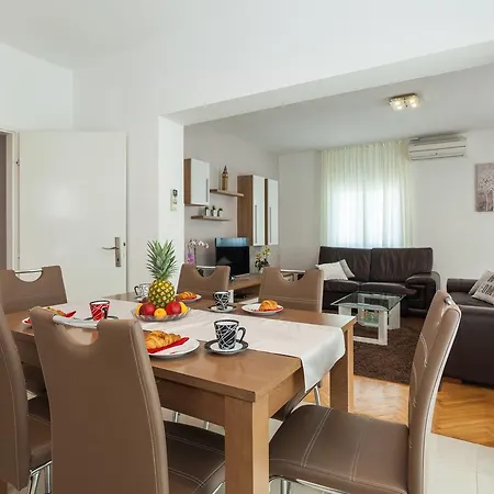 Klara Apartamento Biograd Na Moru