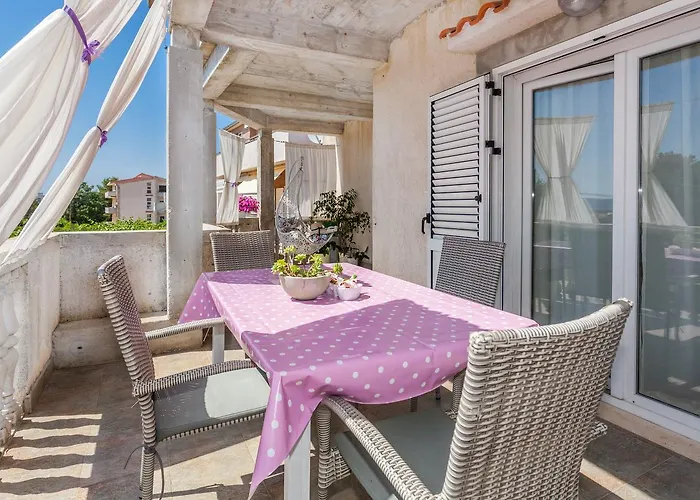 Klara Apartmán Biograd Na Moru