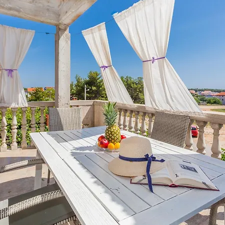 Klara * Biograd Na Moru
