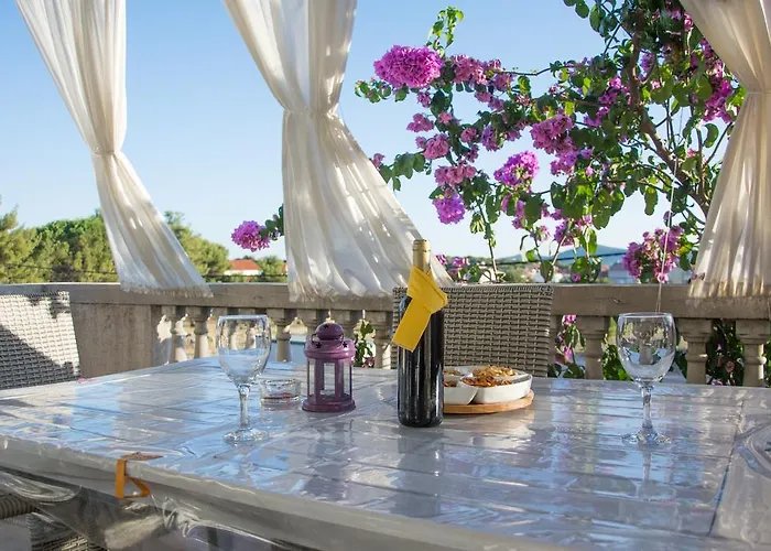 Klara Biograd Na Moru