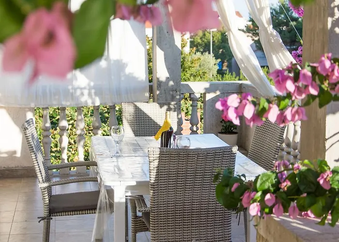 Klara Appartamento Biograd Na Moru